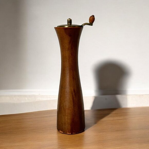 Unknow Other - Vintage Pepper Shakers Wooden Made in Japan 7" Tall